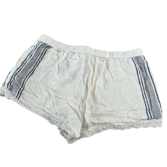 Aerie Shorts - Picture 2 of 10